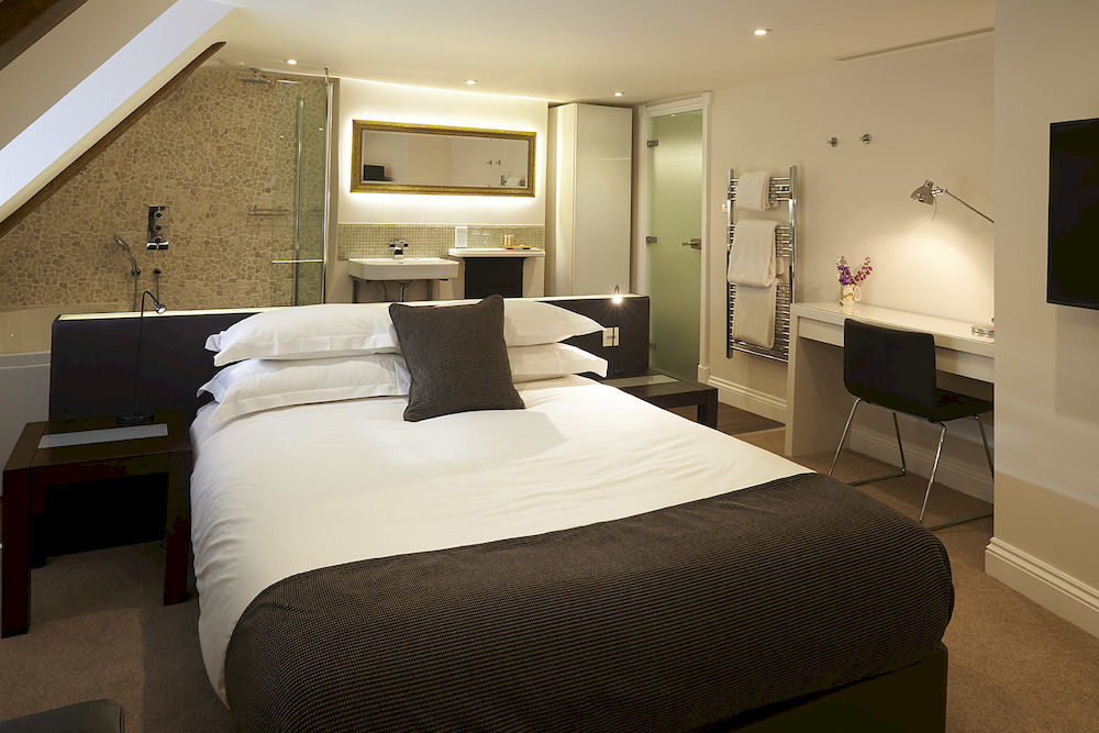 The Bell Hotel Epping Kültér fotó