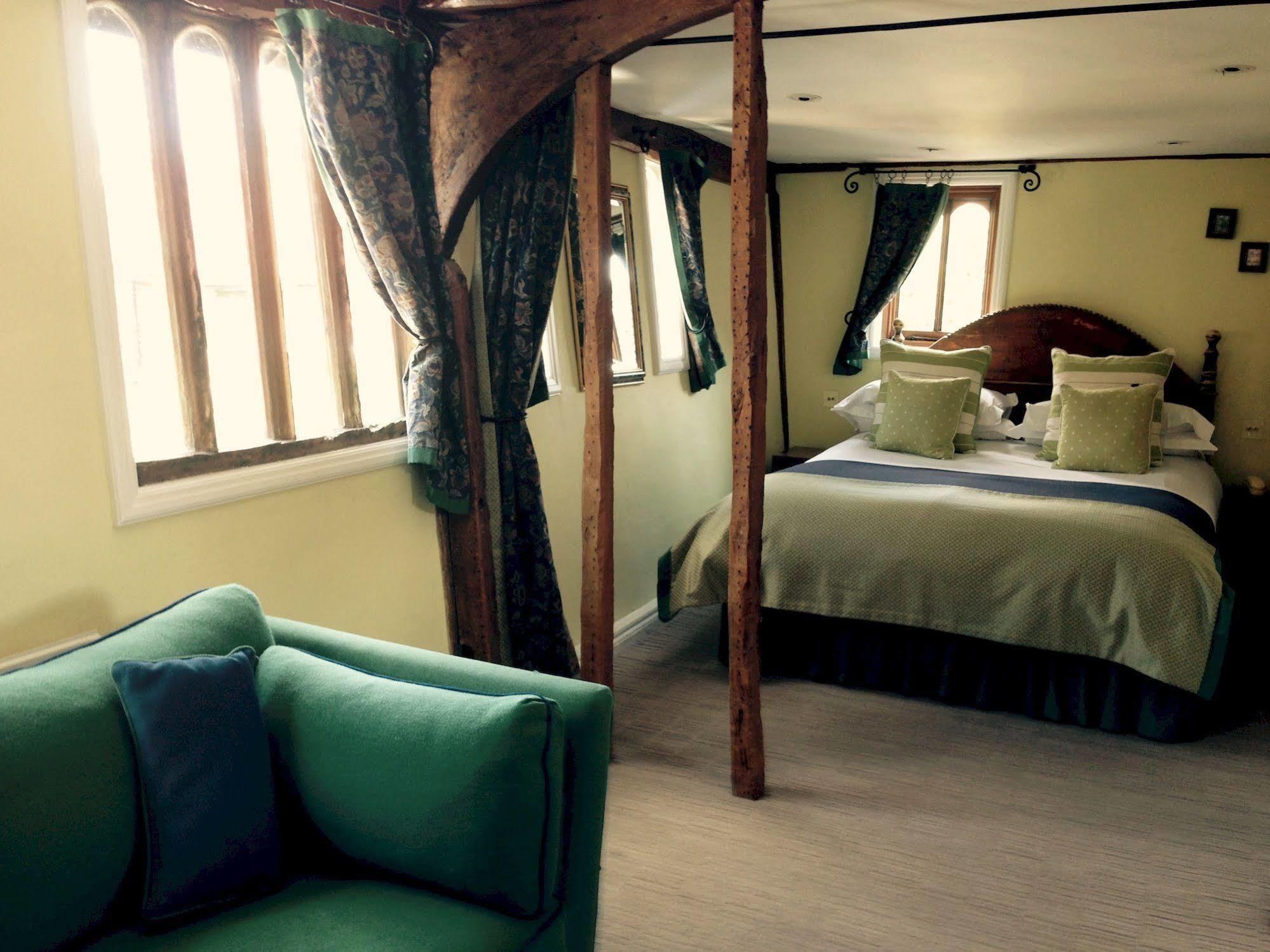The Bell Hotel Epping Kültér fotó