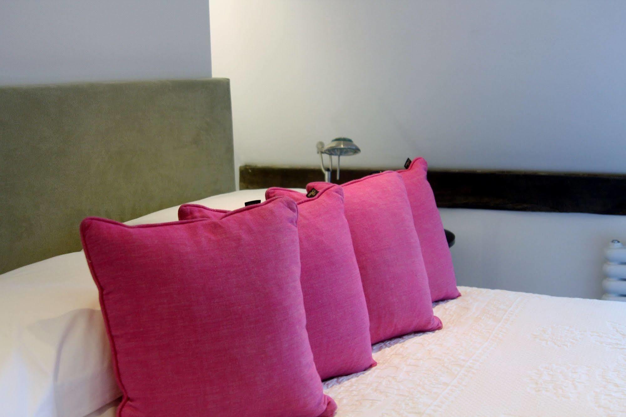 The Bell Hotel Epping Kültér fotó