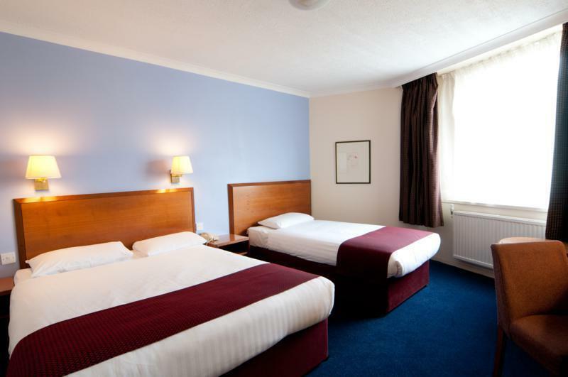 The Bell Hotel Epping Kültér fotó